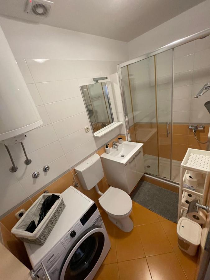 Studio Apartment Klaric Vis Esterno foto